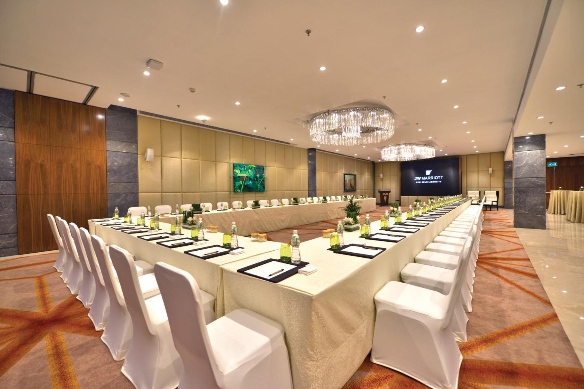 Jw Marriott Hotel New Delhi Aerocity Ngoại thất bức ảnh Meeting room