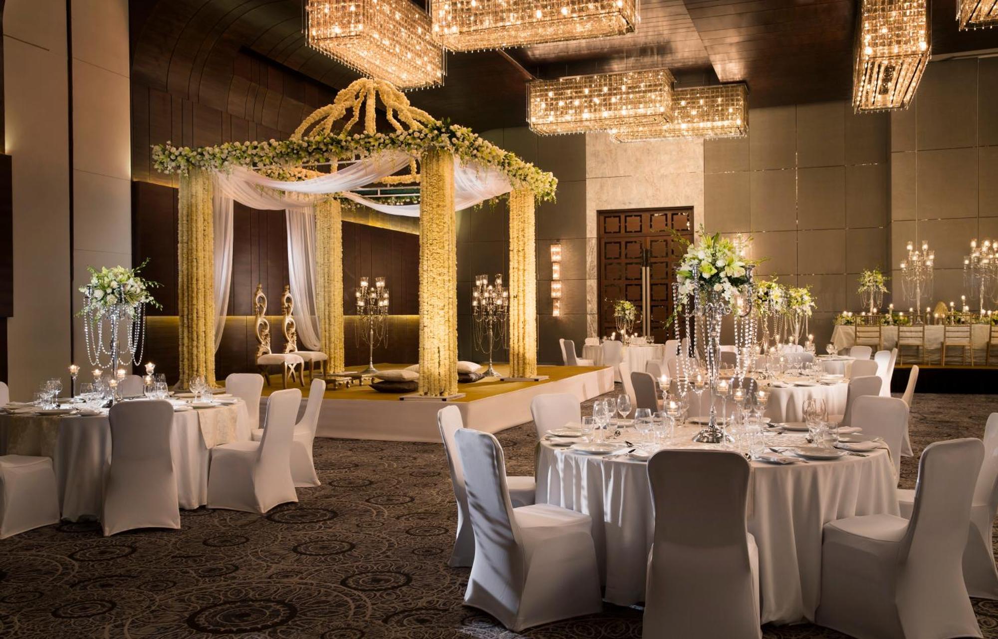 Jw Marriott Hotel New Delhi Aerocity Ngoại thất bức ảnh Wedding reception at the Taj Mahal Palace, Mumbai