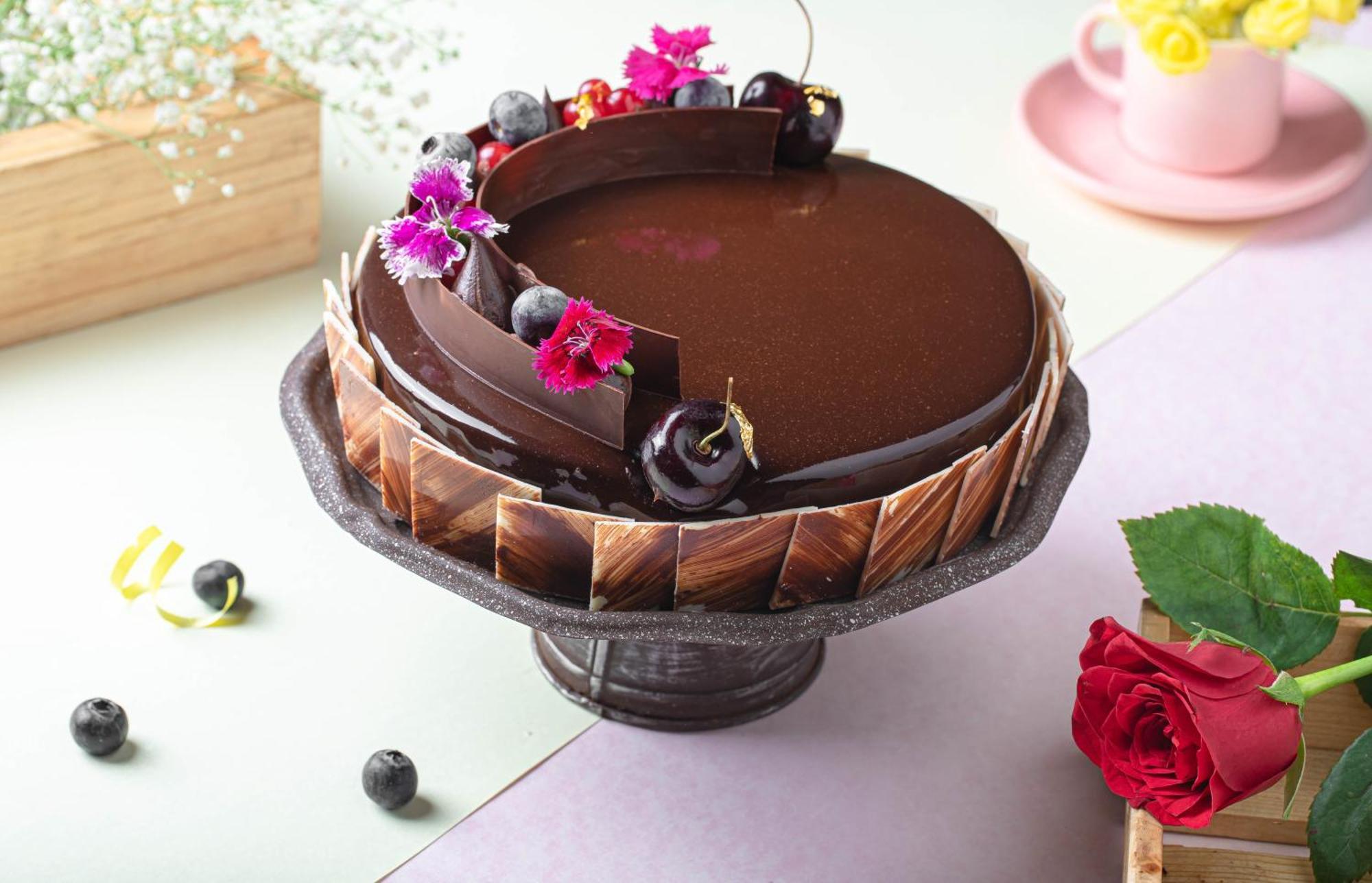 Jw Marriott Hotel New Delhi Aerocity Ngoại thất bức ảnh A chocolate cake